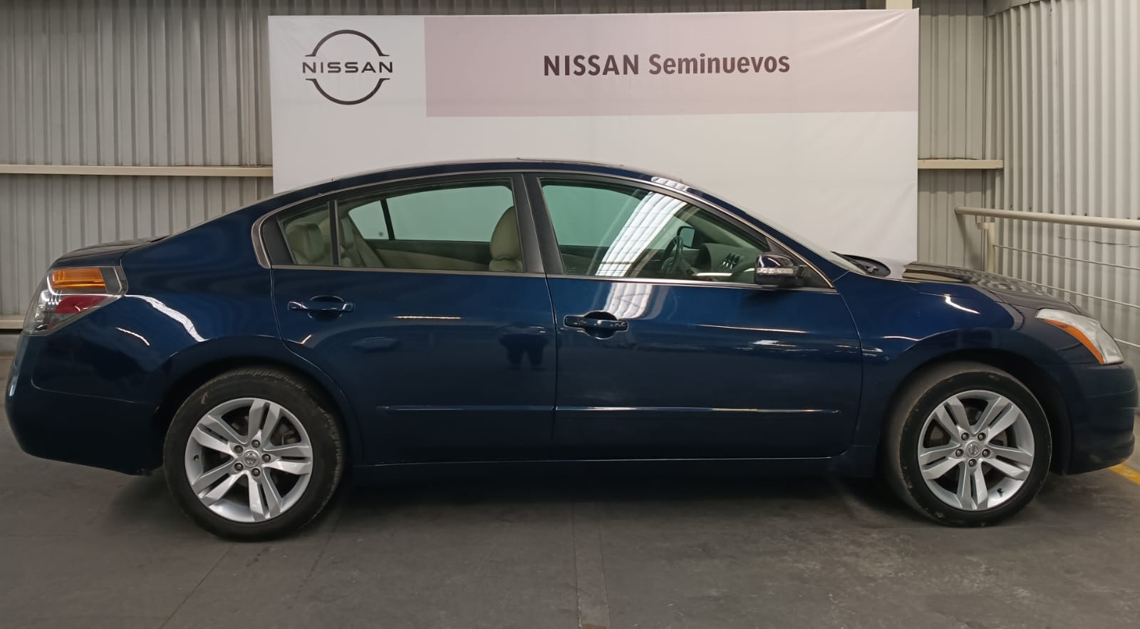 2010 Nissan ALTIMA Base
