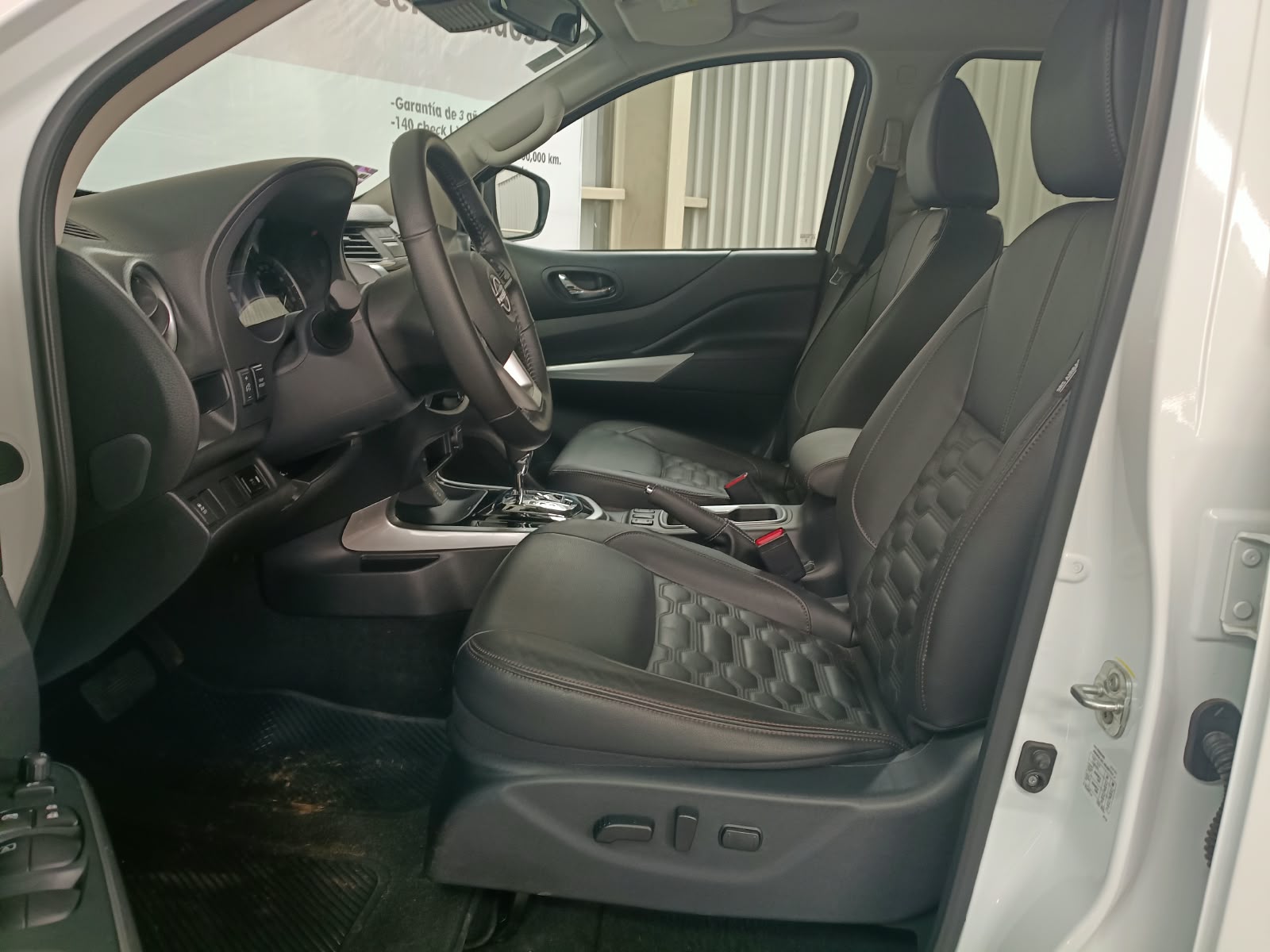 2025 Nissan FRONTIER 4P PLATINUM LE L42.5 AUT