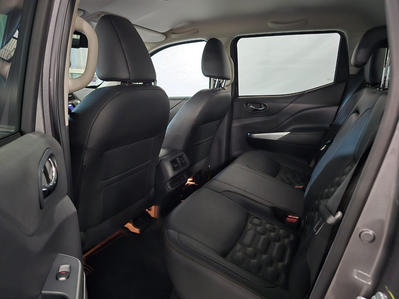 2024 Nissan FRONTIER 4P PLATINUM LE L42.5 AUT